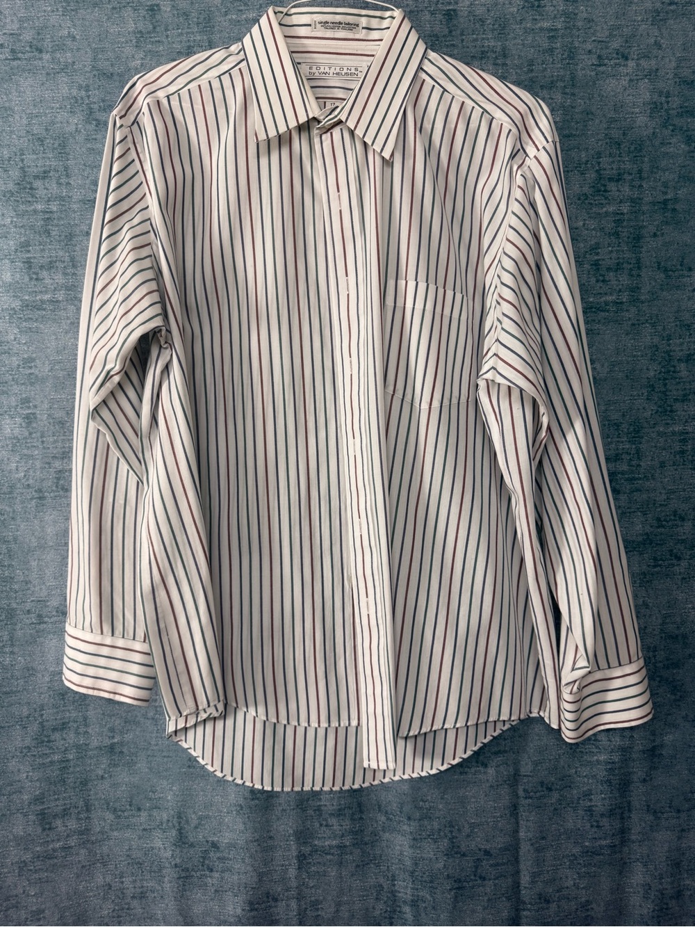 Van Heusen Men’s Striped Dress Shirt. 17 34/35.